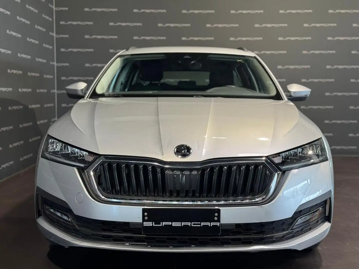 Skoda Octavia 1.0 TSI Wagon Executive Argento - 2