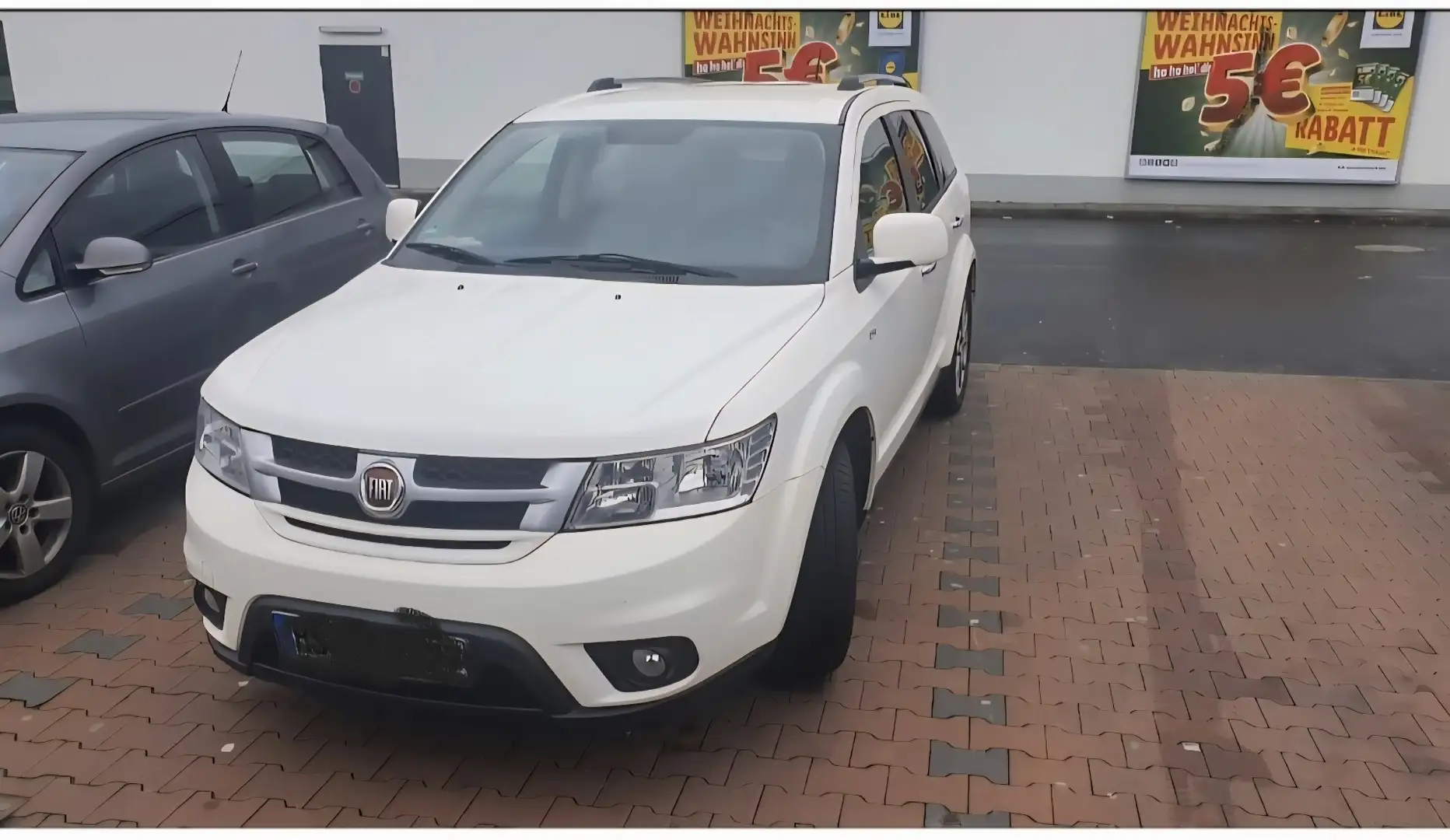 Fiat Freemont 2.4 16V VVT Automatik Lounge - 1