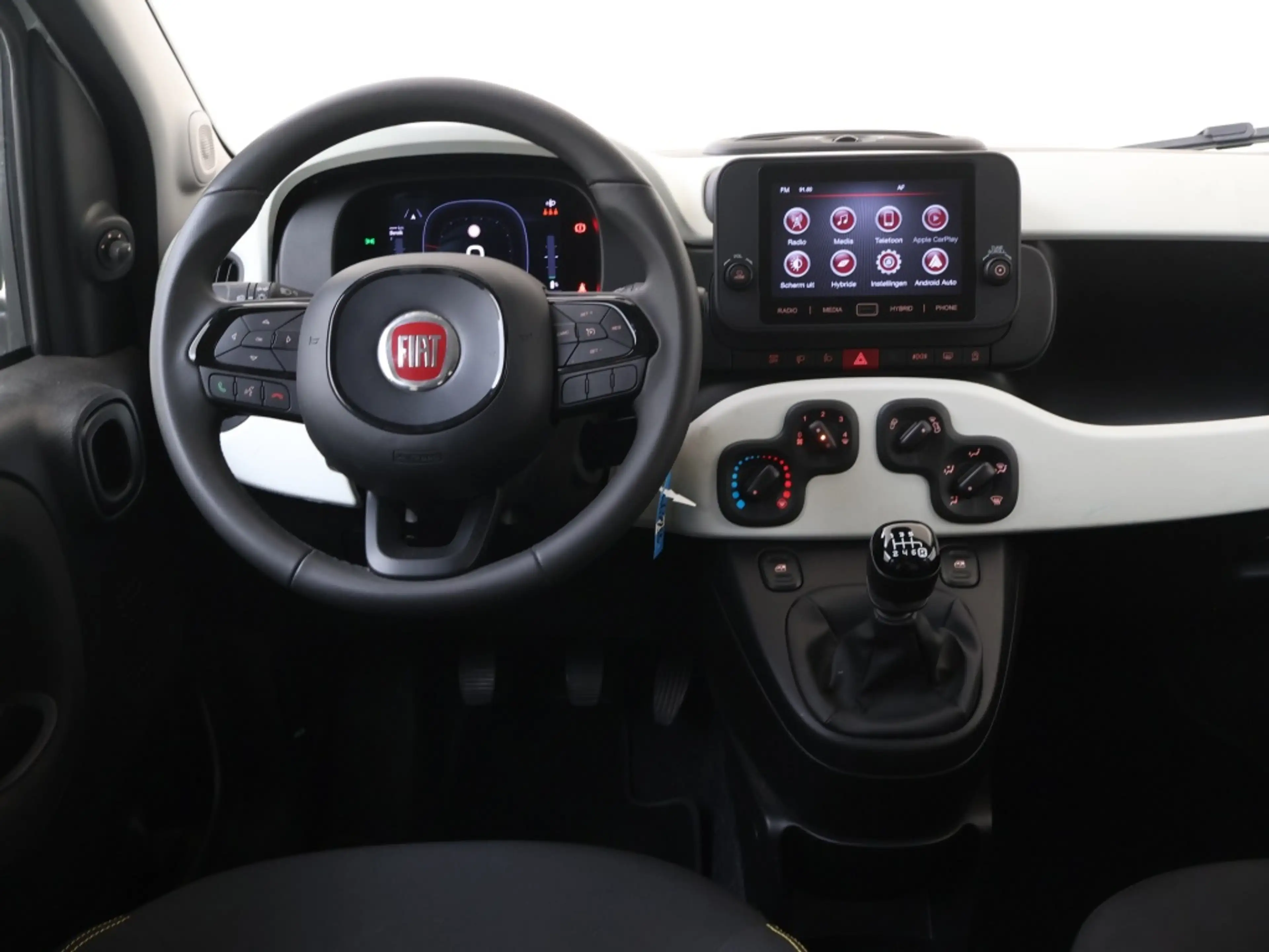 Fiat Panda 1.0 Hybrid Cross — photo 2