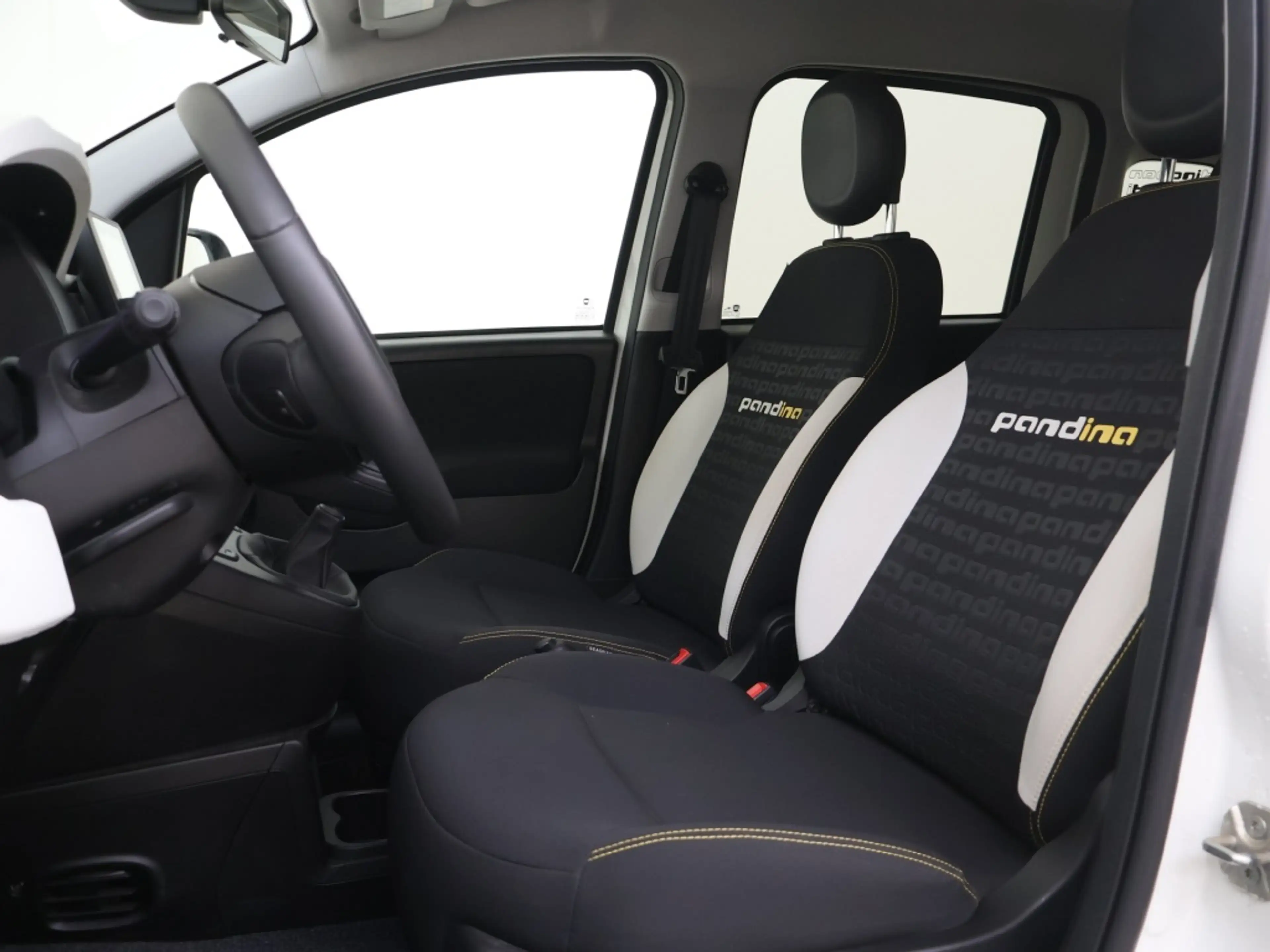 Fiat Panda 1.0 Hybrid Cross — photo 4