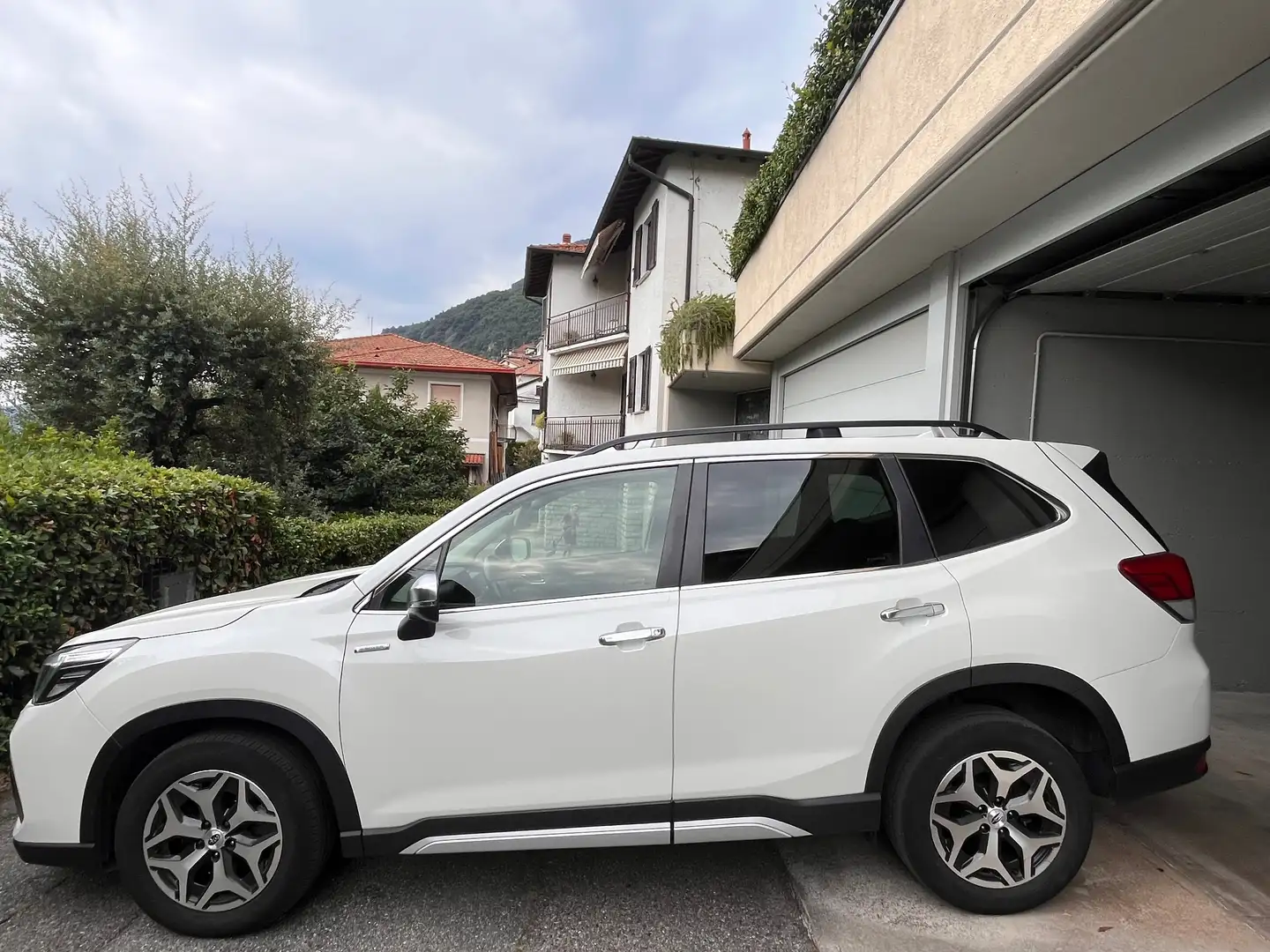 Subaru Forester Forester V 2020 2.0i e-boxer Free lineartronic Bianco - 1