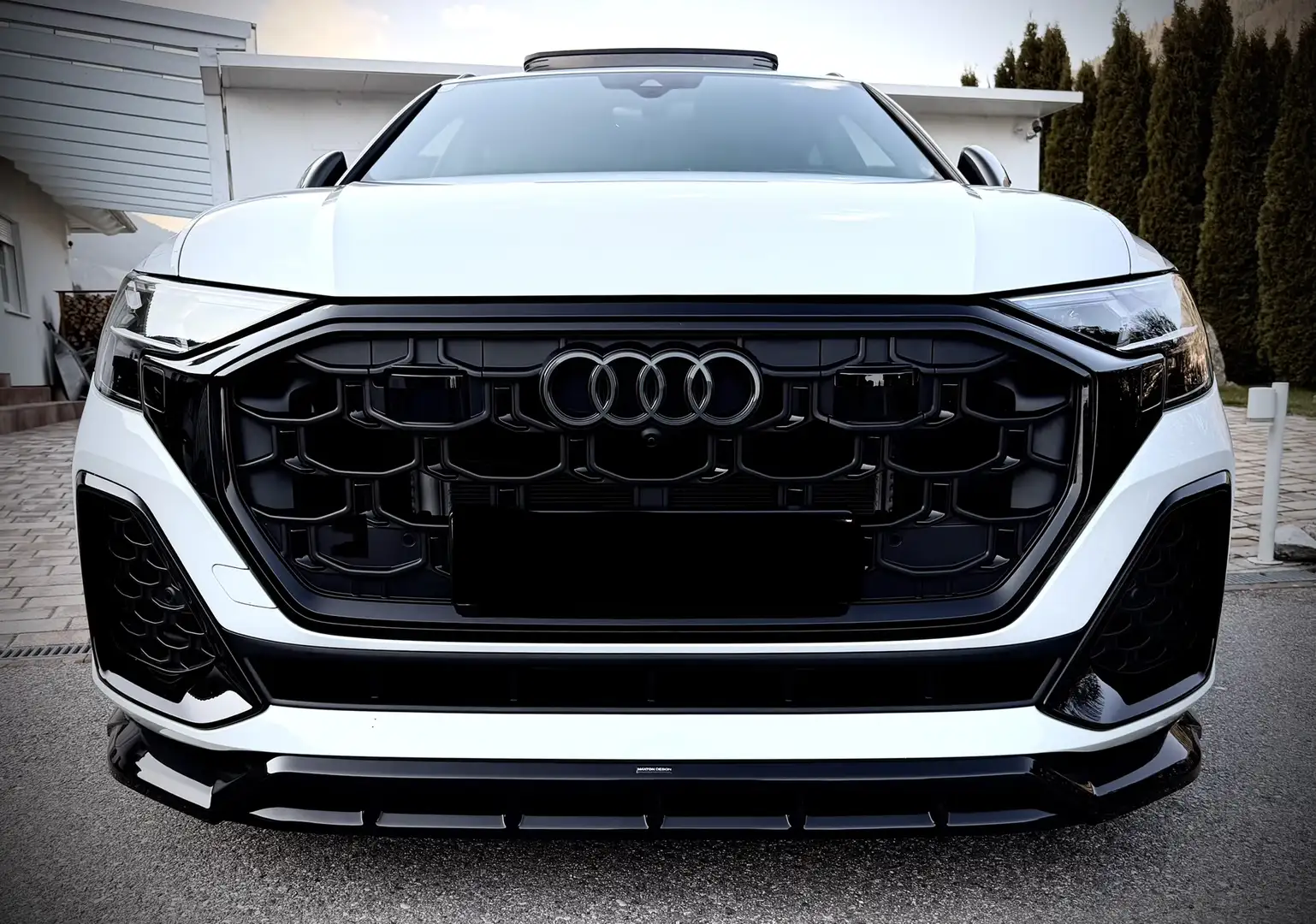 Audi Q8 60 TFSI e quattro „voll“ 8xRS Felgen Weiß - 1