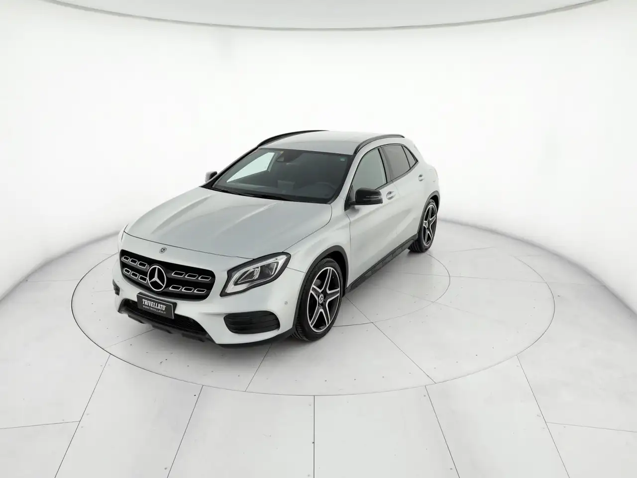 Mercedes-Benz GLA 200