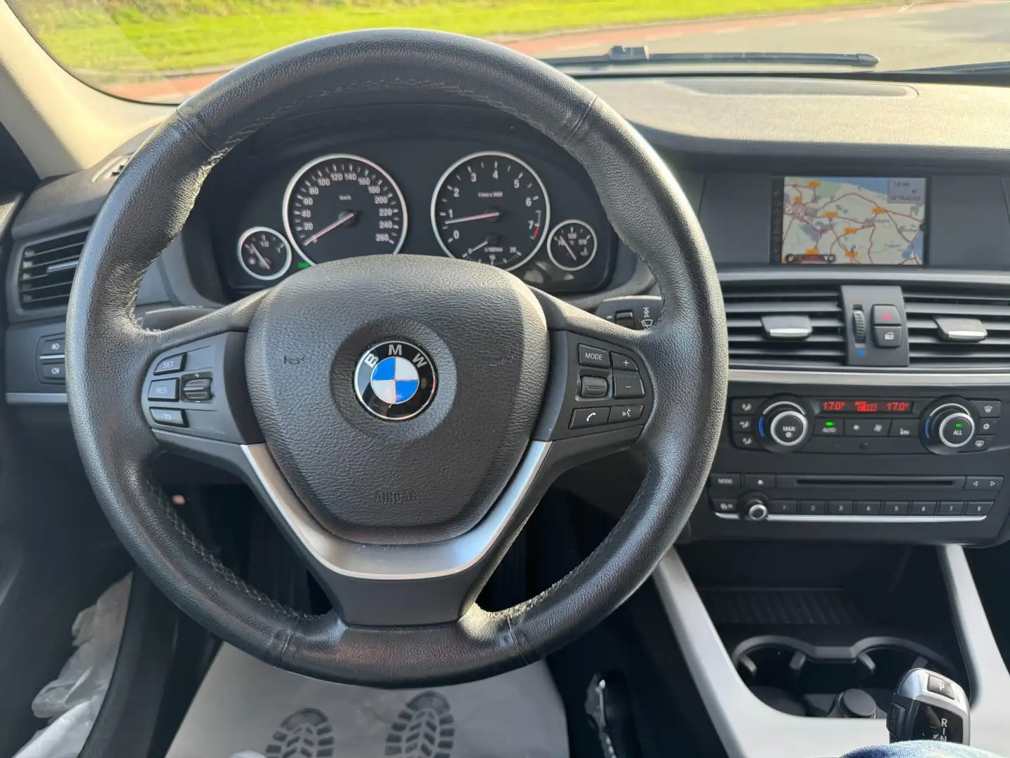 BMW X3 XDrive20i Executive AUTOMAAT/NAVIGATIE/TREKHAAK Grijs - 2