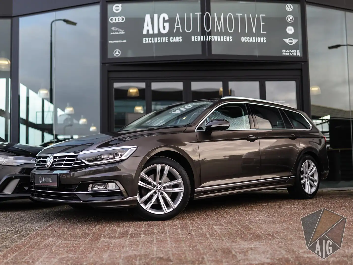 Volkswagen Passat Variant 1.4 TSI ACT Business Edition R | R-Line | Pano | A Brun - 1