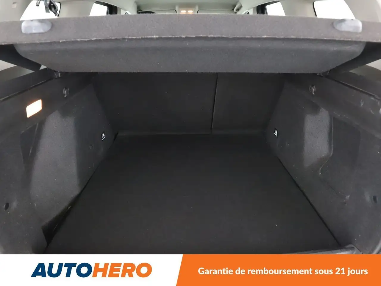 Dacia Duster — photo 17