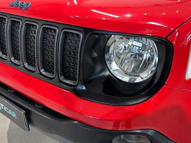 Jeep Renegade view 19