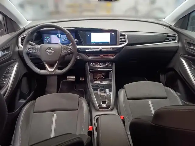 Opel Grandland view 6