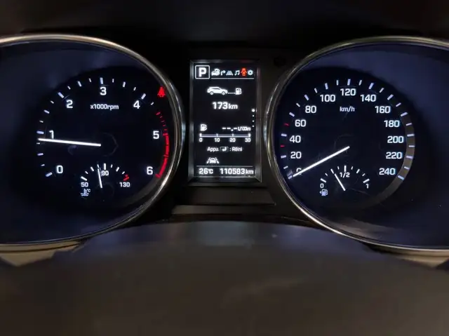 Hyundai Santa Fe view 25