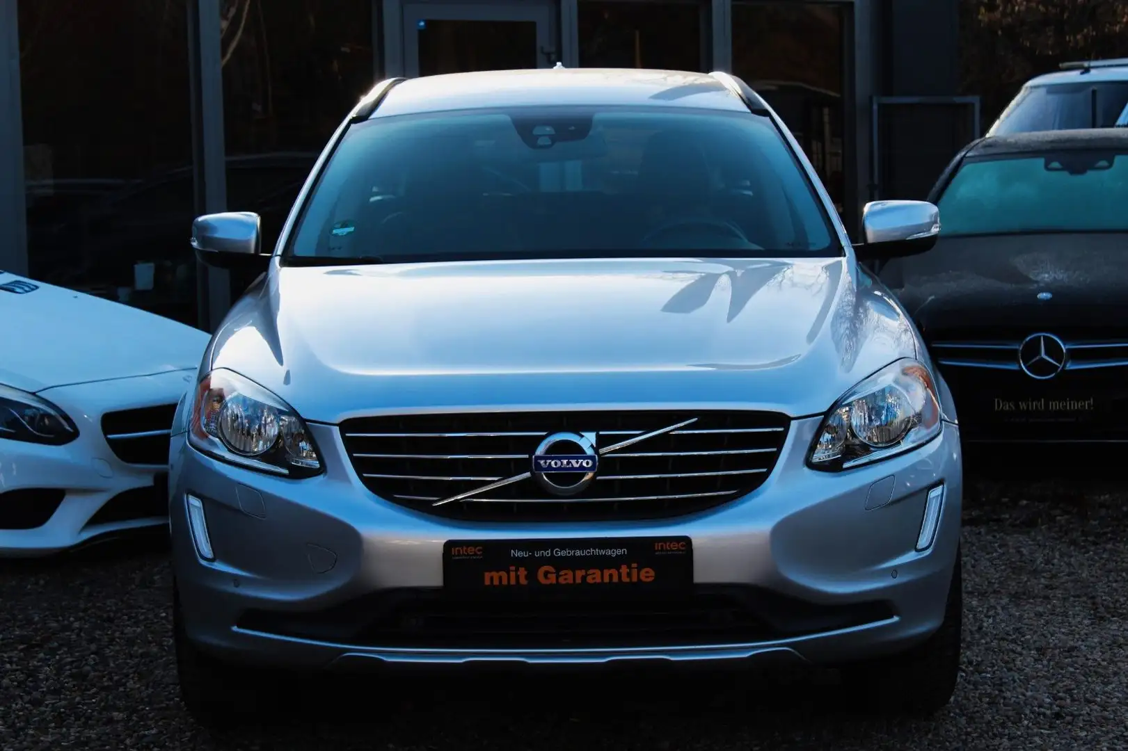Volvo XC60 T5 Ocean Race Geartronic Aut 3,2 BENZIN Silber - 2