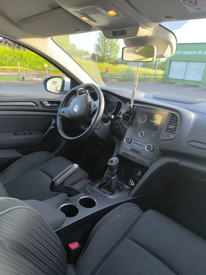 Renault Megane Berline — photo 6