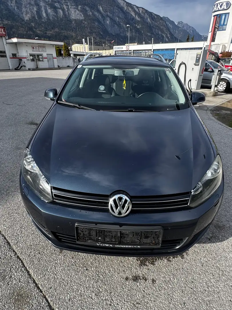 Volkswagen Golf - 2
