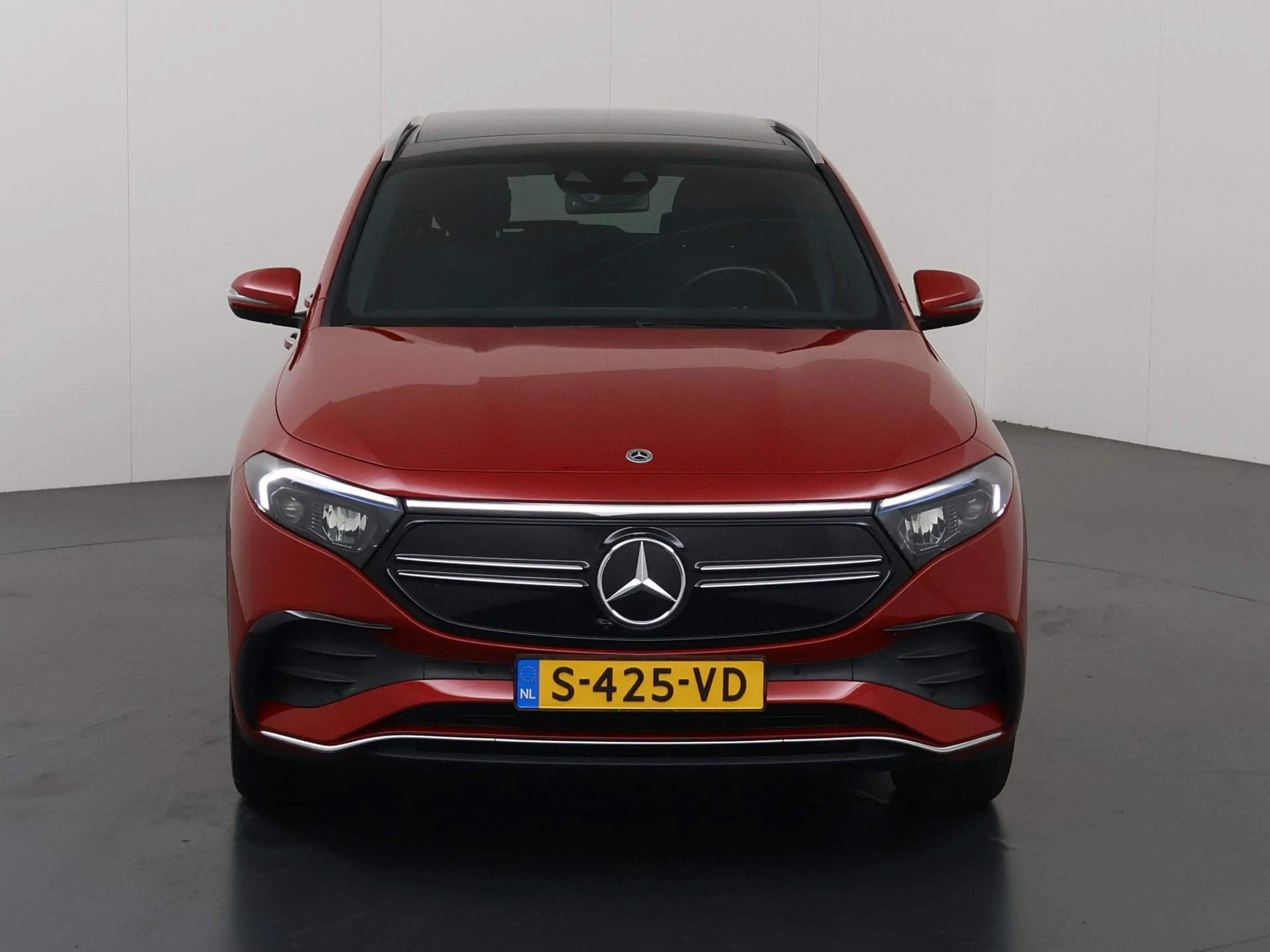 Mercedes-Benz EQA 250 AMG Line 67 kWh | Panoramadak | Trekhaak | Stoelve — photo 3