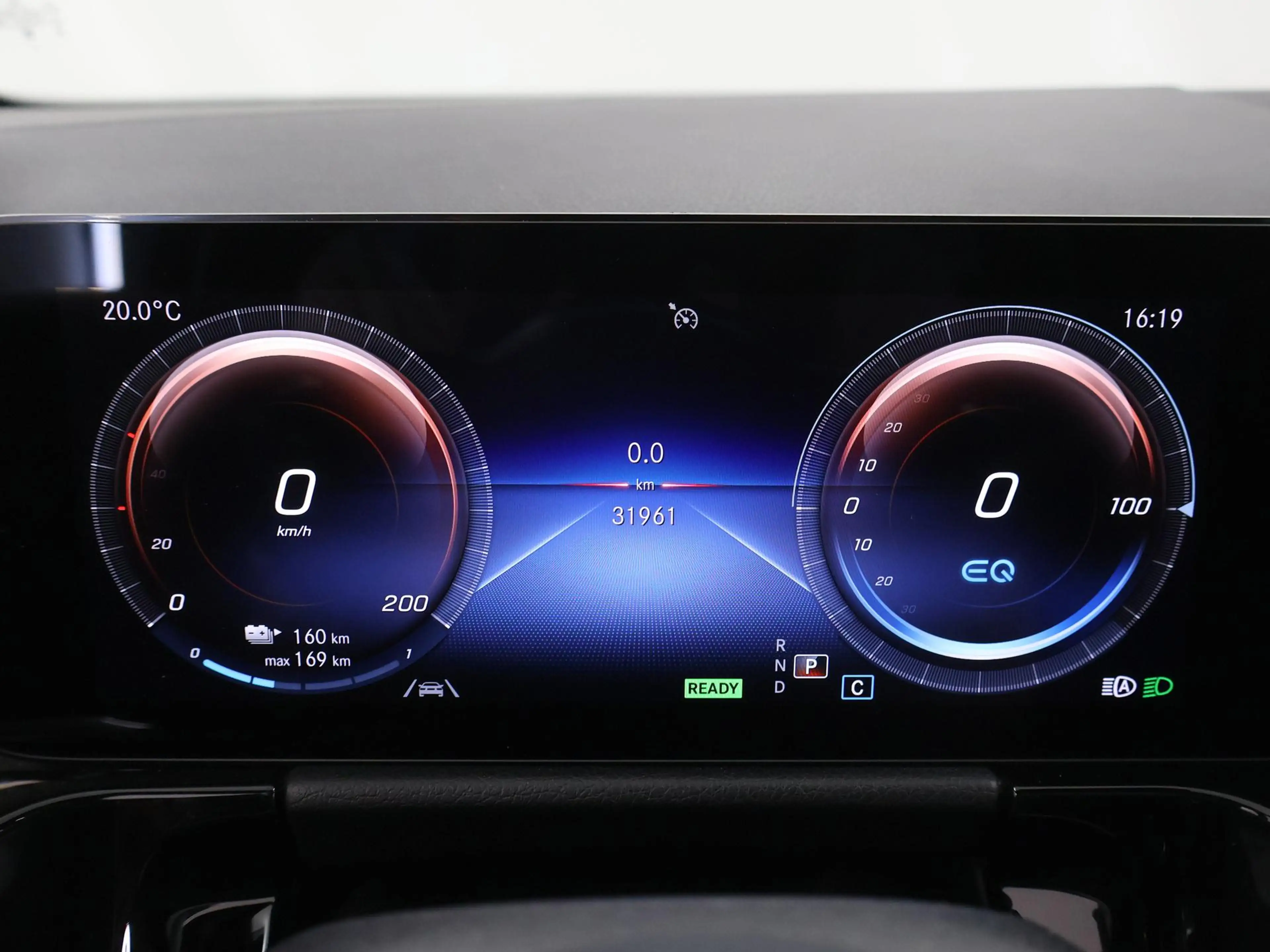 Mercedes-Benz EQA 250 AMG Line 67 kWh | Panoramadak | Trekhaak | Stoelve — photo 12