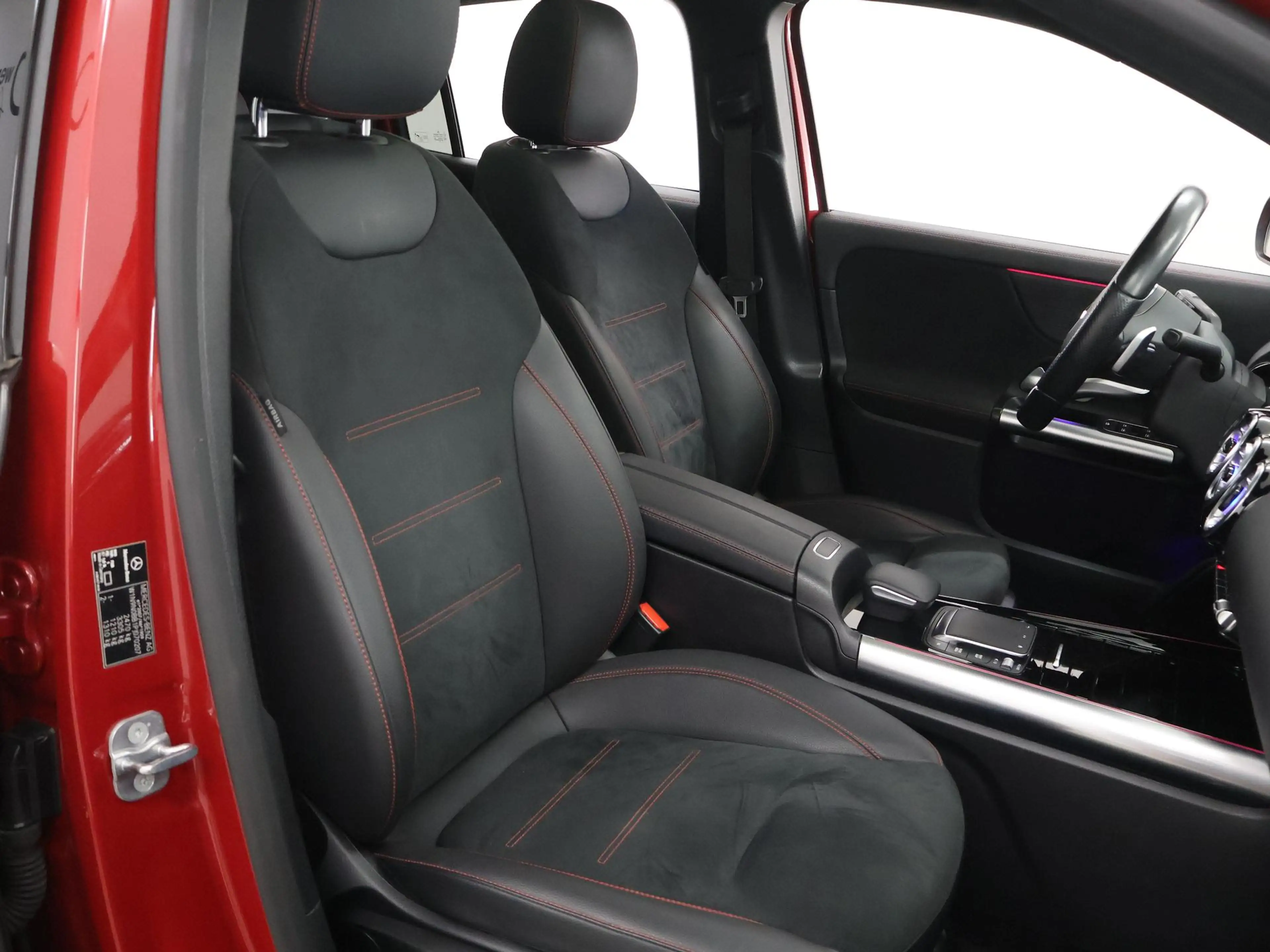 Mercedes-Benz EQA 250 AMG Line 67 kWh | Panoramadak | Trekhaak | Stoelve — photo 10
