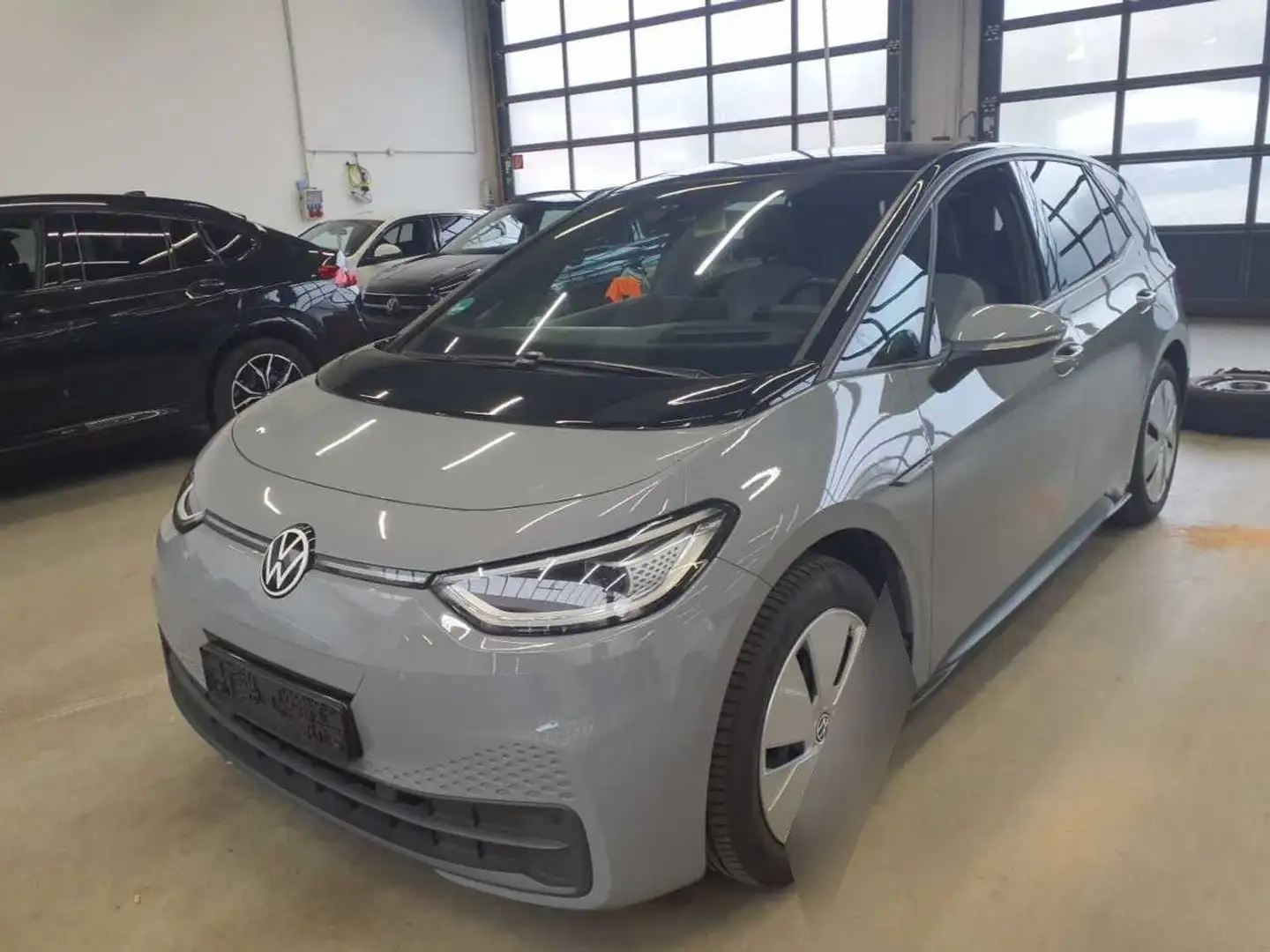 Volkswagen ID.3 Pro Performance 150 kW Tech 43'km Grau - 1