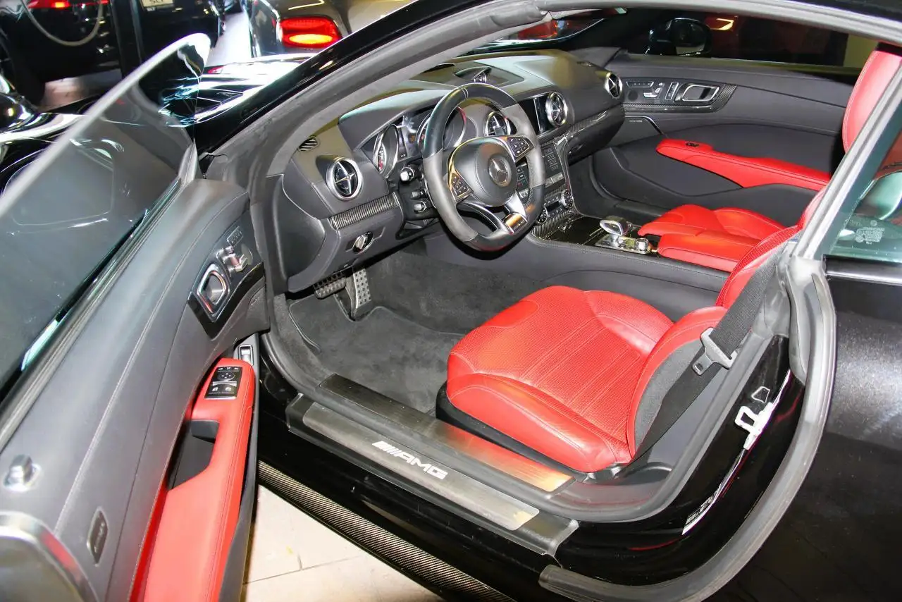 Mercedes-Benz SL снимка Mercedes-Benz SL