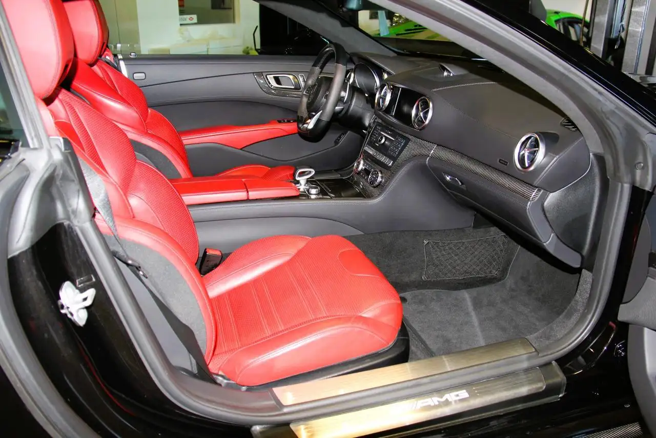 Mercedes-Benz SL снимка Mercedes-Benz SL