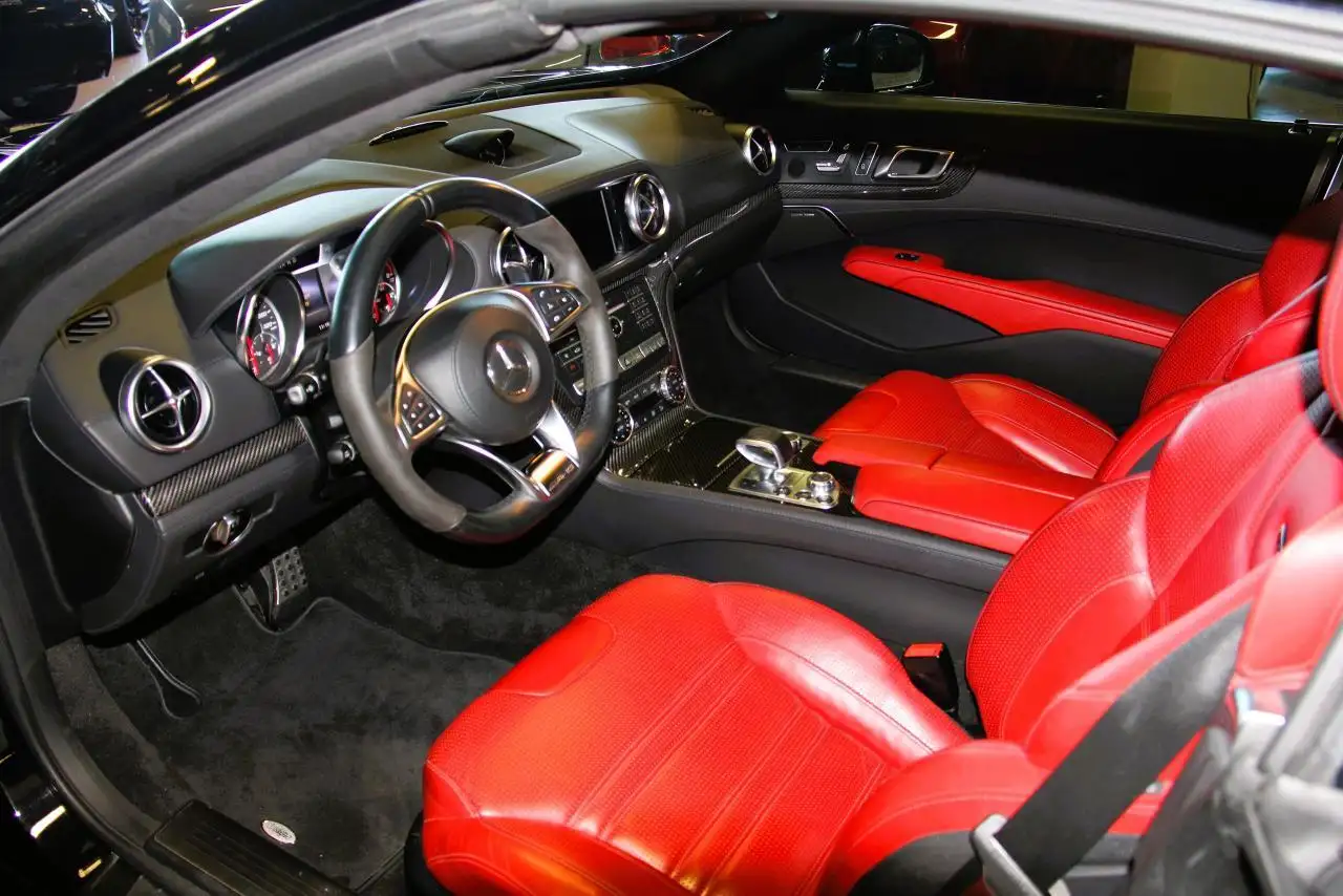 Mercedes-Benz SL снимка Mercedes-Benz SL
