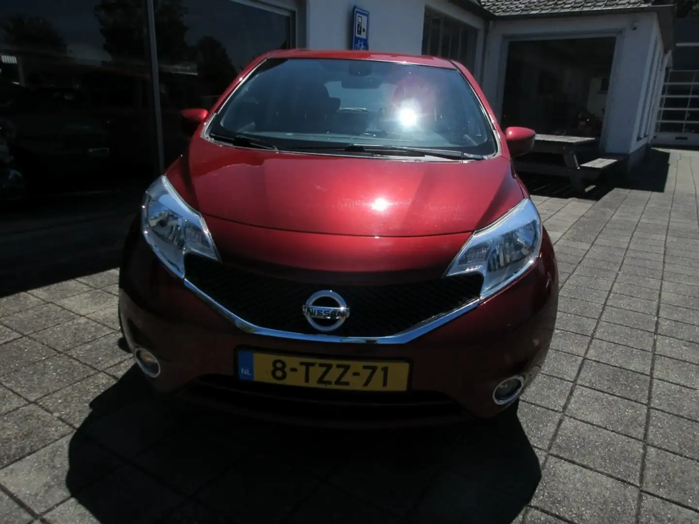 Nissan Note 1.2 DiGS Automaat Connect Edition Rood - 2