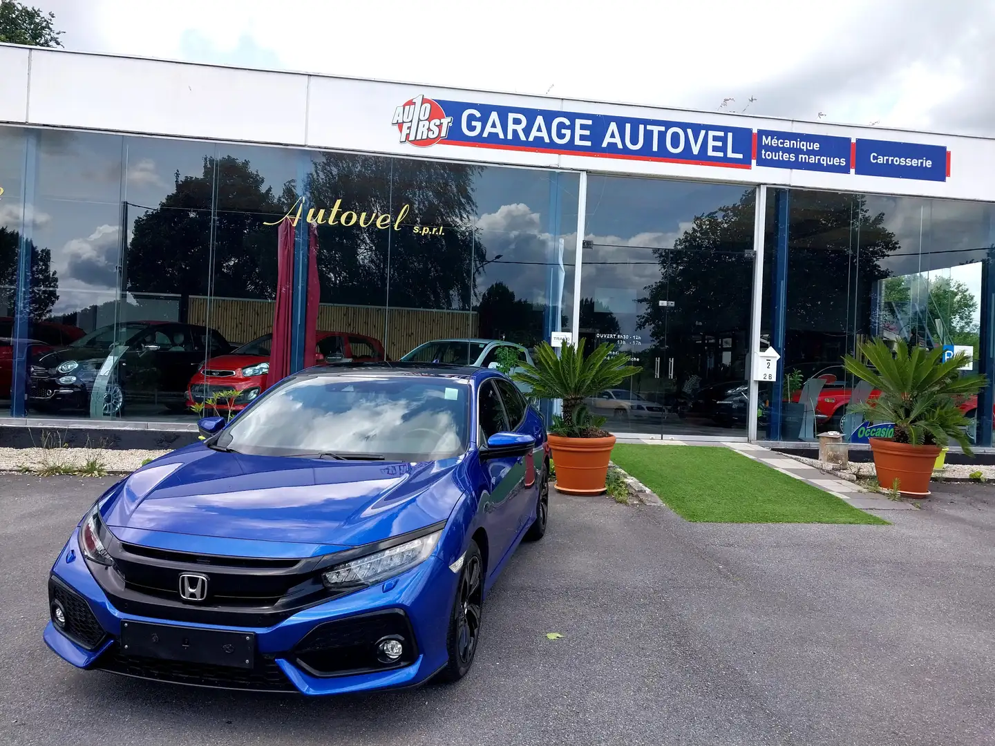 Honda Civic 1.0 i-VTEC Premium CVT (EU6.2) Blauw - 1
