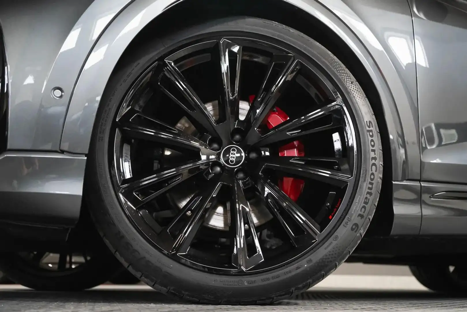 Audi Q8 60 TFSI e quattro S-line AHK PANO B&O MASSAGE Gris - 2