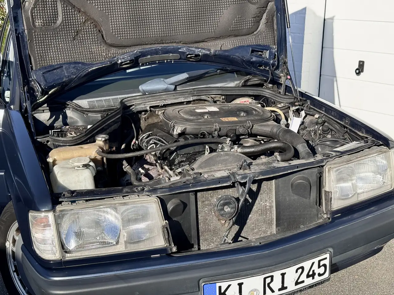 Mercedes-Benz 190 W201 Schiebedach Erstlack Diplomatenblau, foto 10