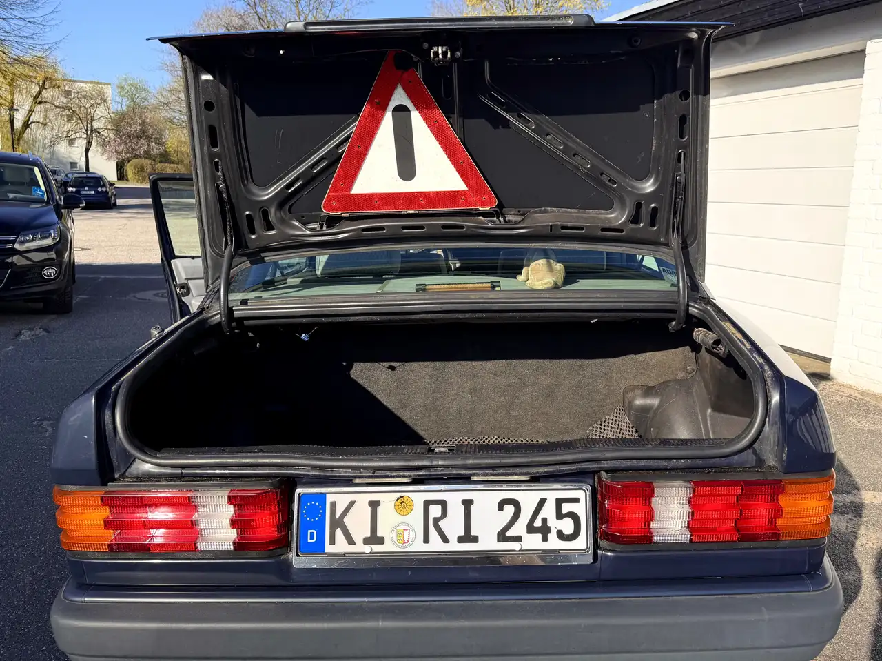 Mercedes-Benz 190 W201 Schiebedach Erstlack Diplomatenblau, foto 7