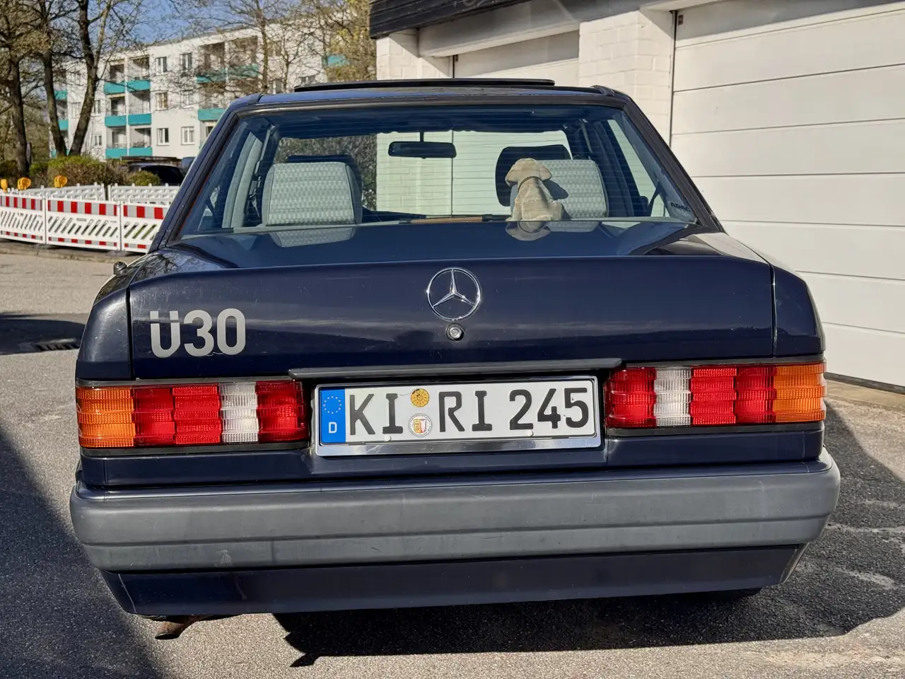 Mercedes-Benz 190 W201 Schiebedach Erstlack Diplomatenblau, foto 6