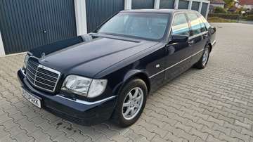 V8 (W140)
