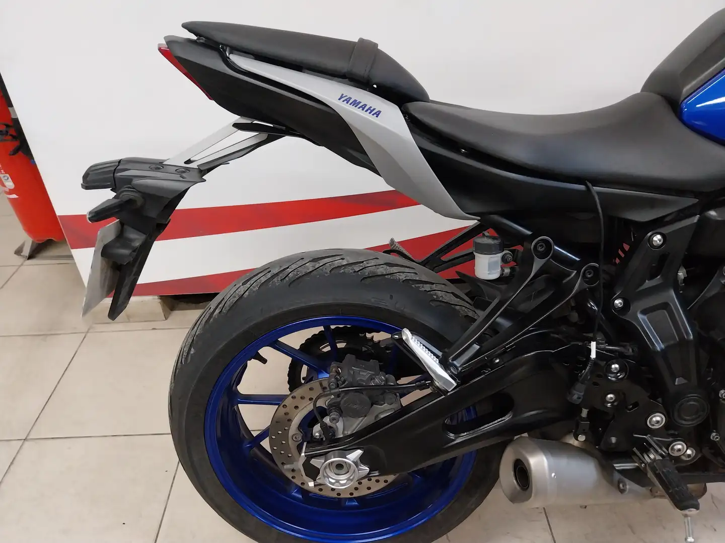Yamaha MT-07 Bleu - 2