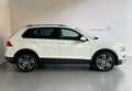 Volkswagen Tiguan Highline 4x4 *LED*ACC*LenkradH*KeyGo*CAM*19 Blanc - thumbnail 4