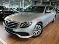 Mercedes-Benz E 220 E 220d T DISTRONIC/GARMIN/LED/KAMERA/LEDER Argent - thumbnail 1