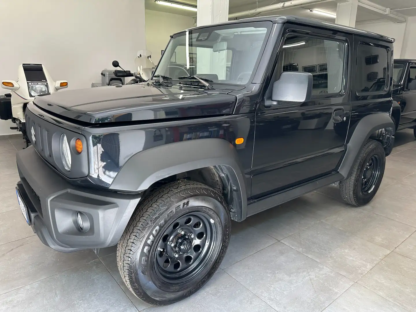 Suzuki Jimny UNICO PROPRIETARIO * NEOPATENTATI * BOOK SERVICE Nero - 1