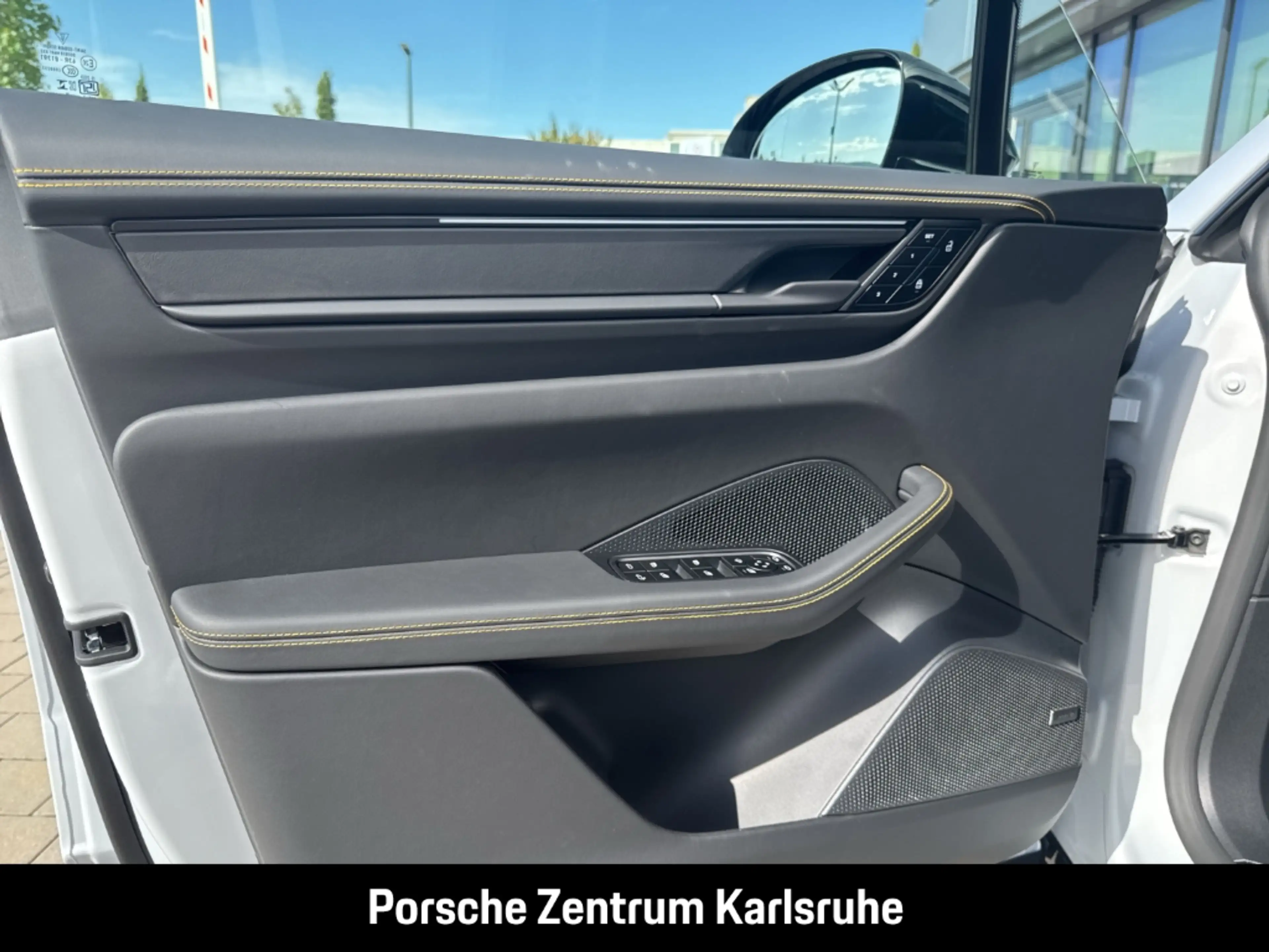 Porsche Macan GTS HA-Lenkung Head-Up Surround-View BOSE — photo 11