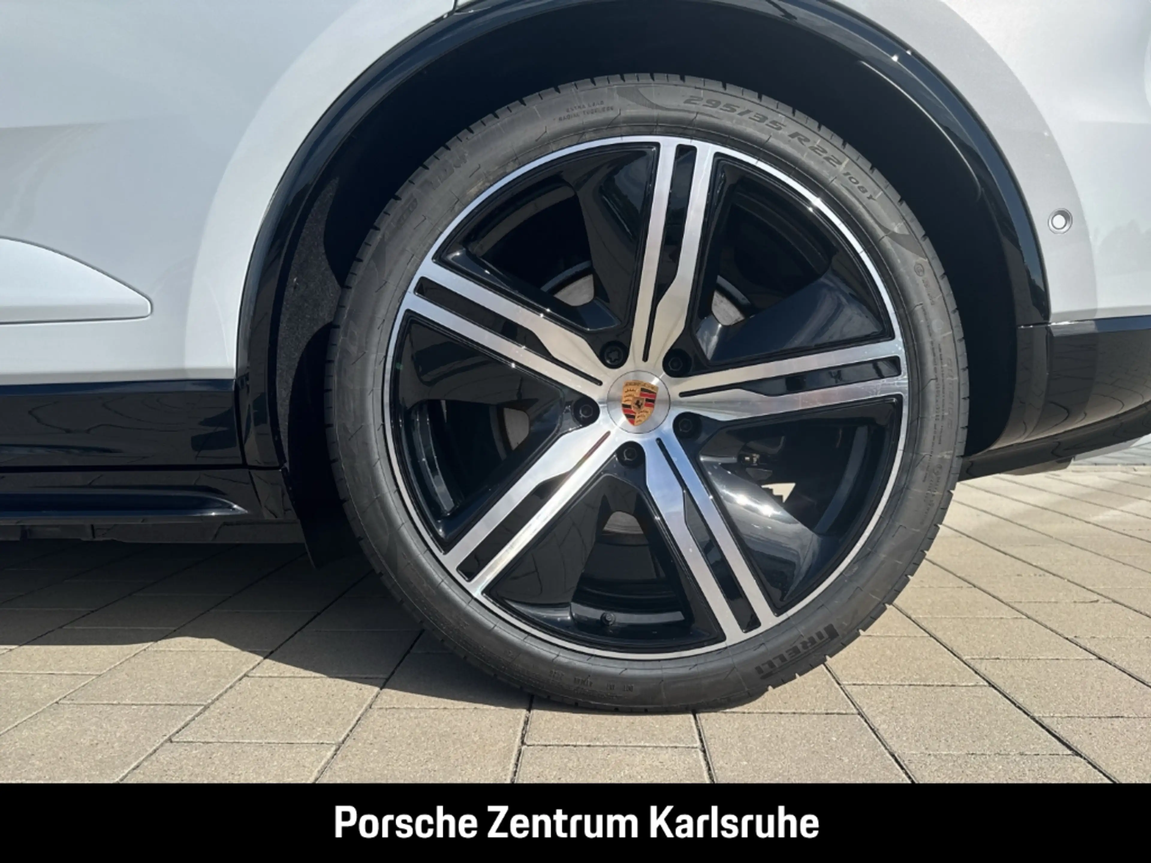 Porsche Macan GTS HA-Lenkung Head-Up Surround-View BOSE — photo 6