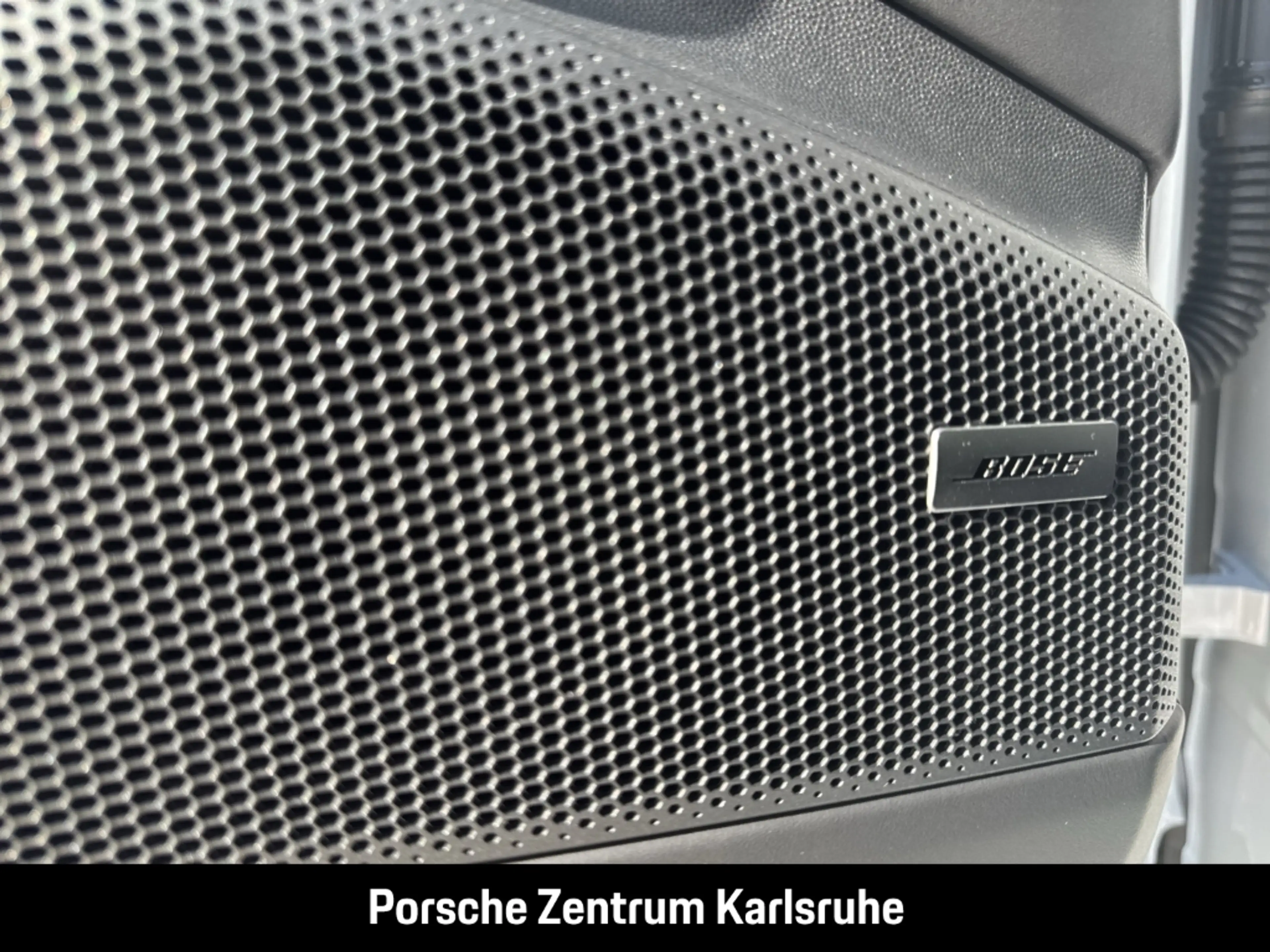Porsche Macan GTS HA-Lenkung Head-Up Surround-View BOSE — photo 12