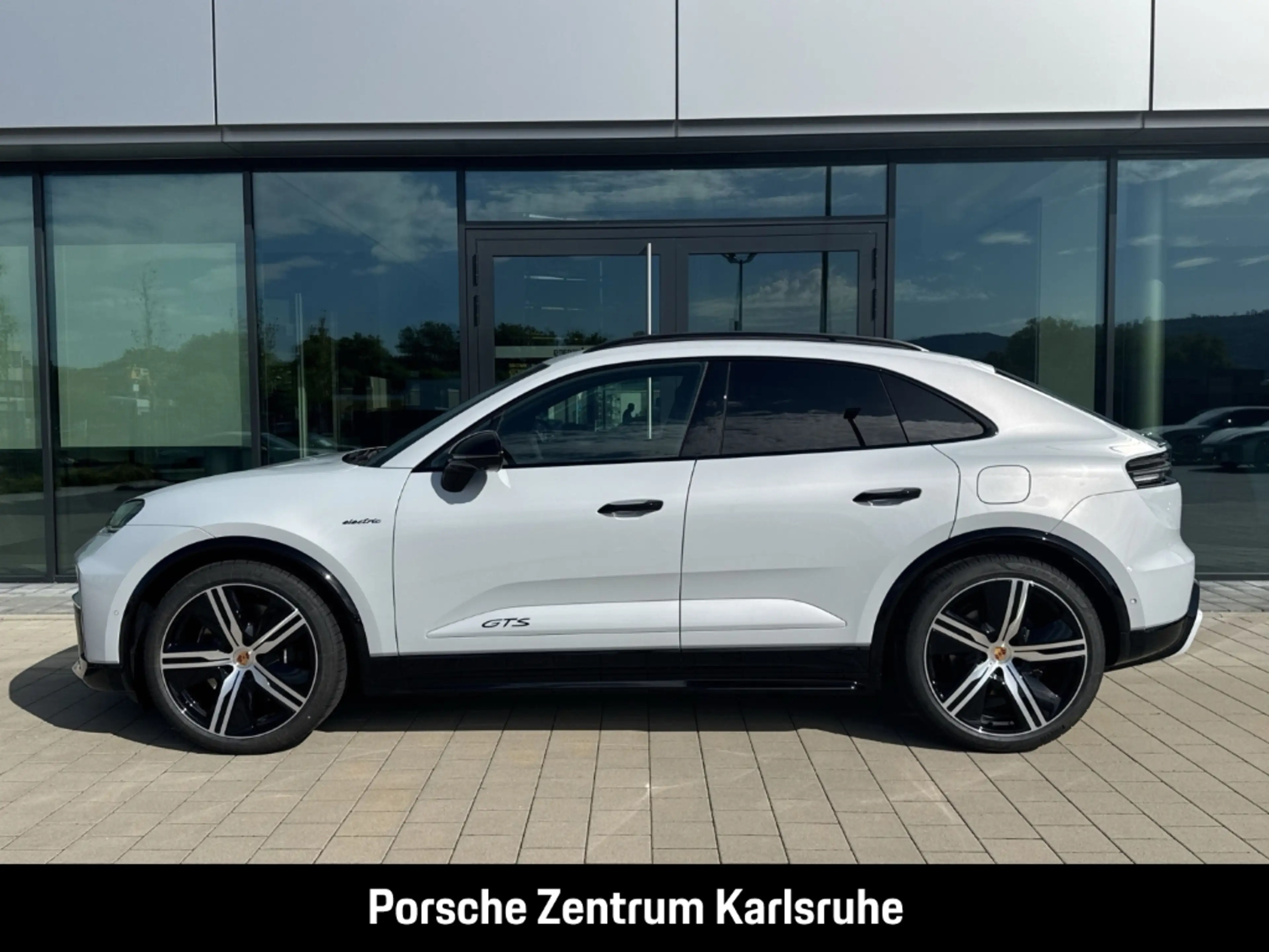 Porsche Macan GTS HA-Lenkung Head-Up Surround-View BOSE — photo 2