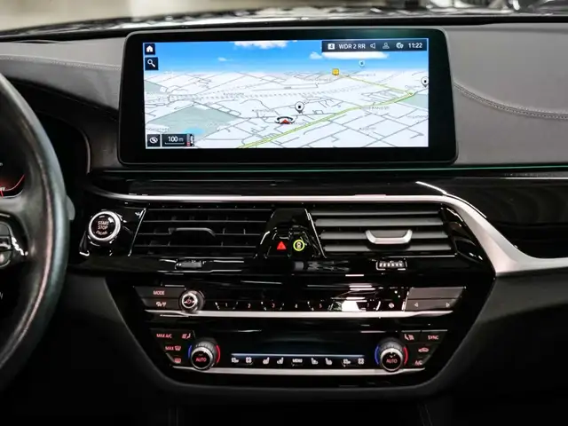 BMW 5 Series view 12