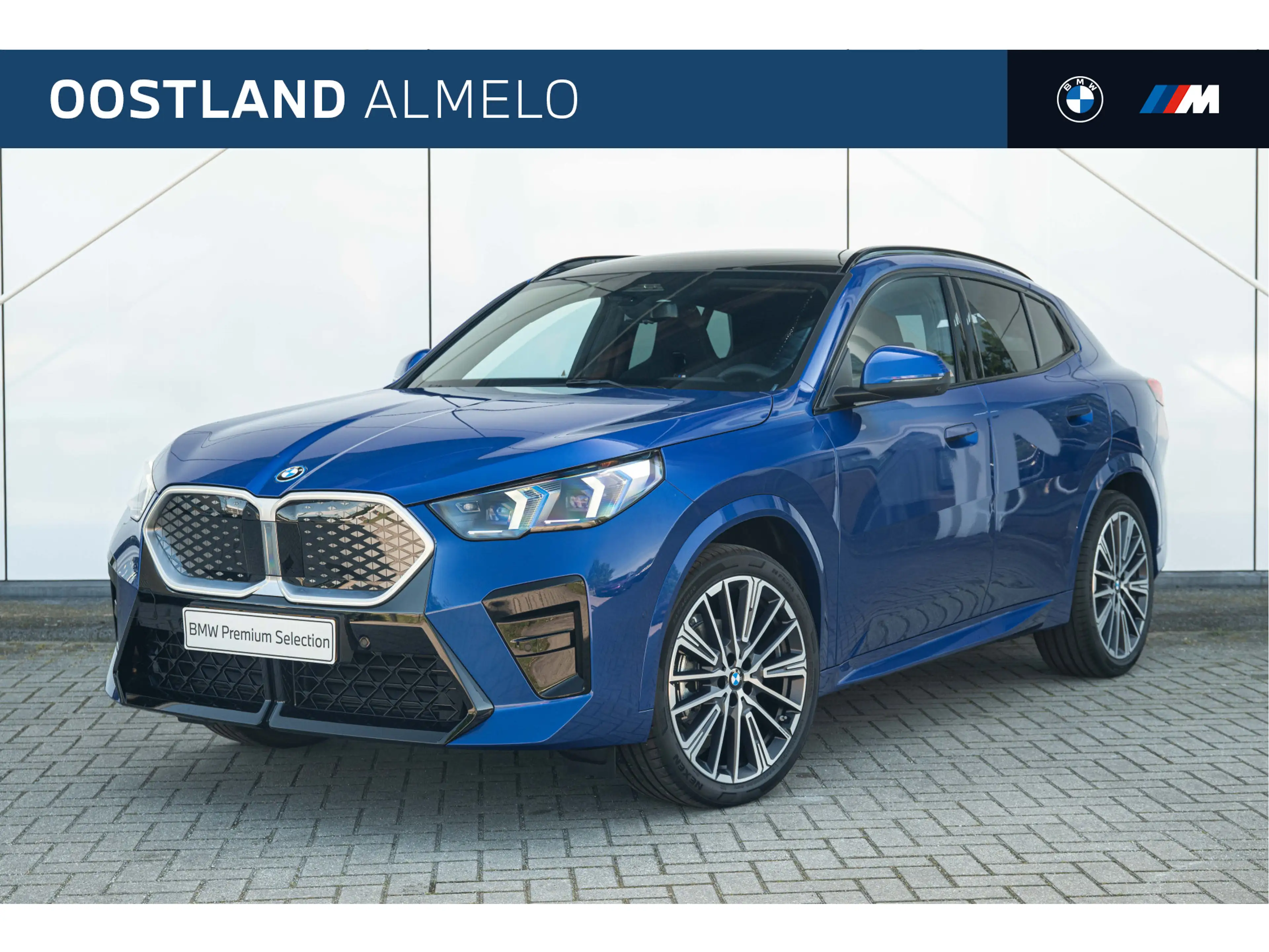 BMW iX2 eDrive20 M Sport / Panoramadak / M Sportstoelen /