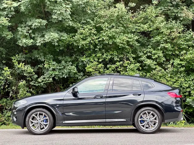 BMW X4 view 6