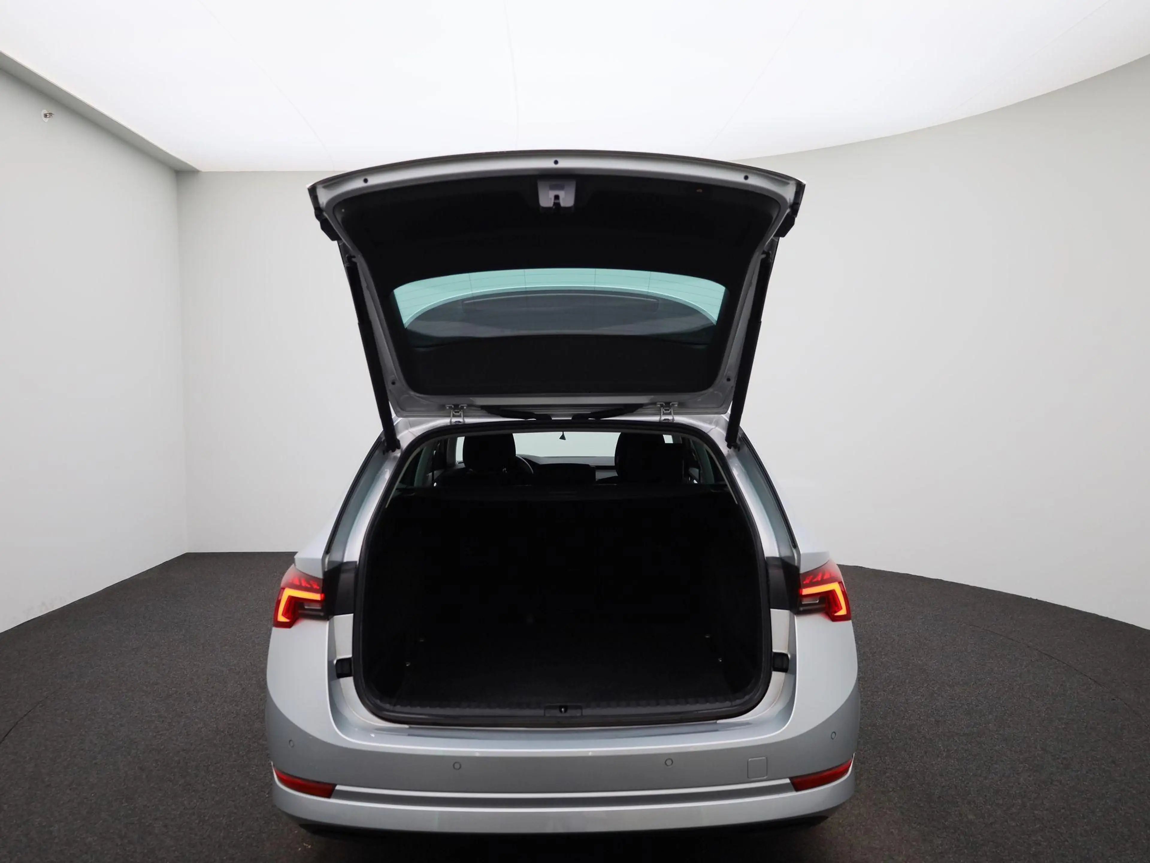 Skoda Octavia Combi 1.0 TSI Business Edition Plus | STOELVERWARM — photo 11