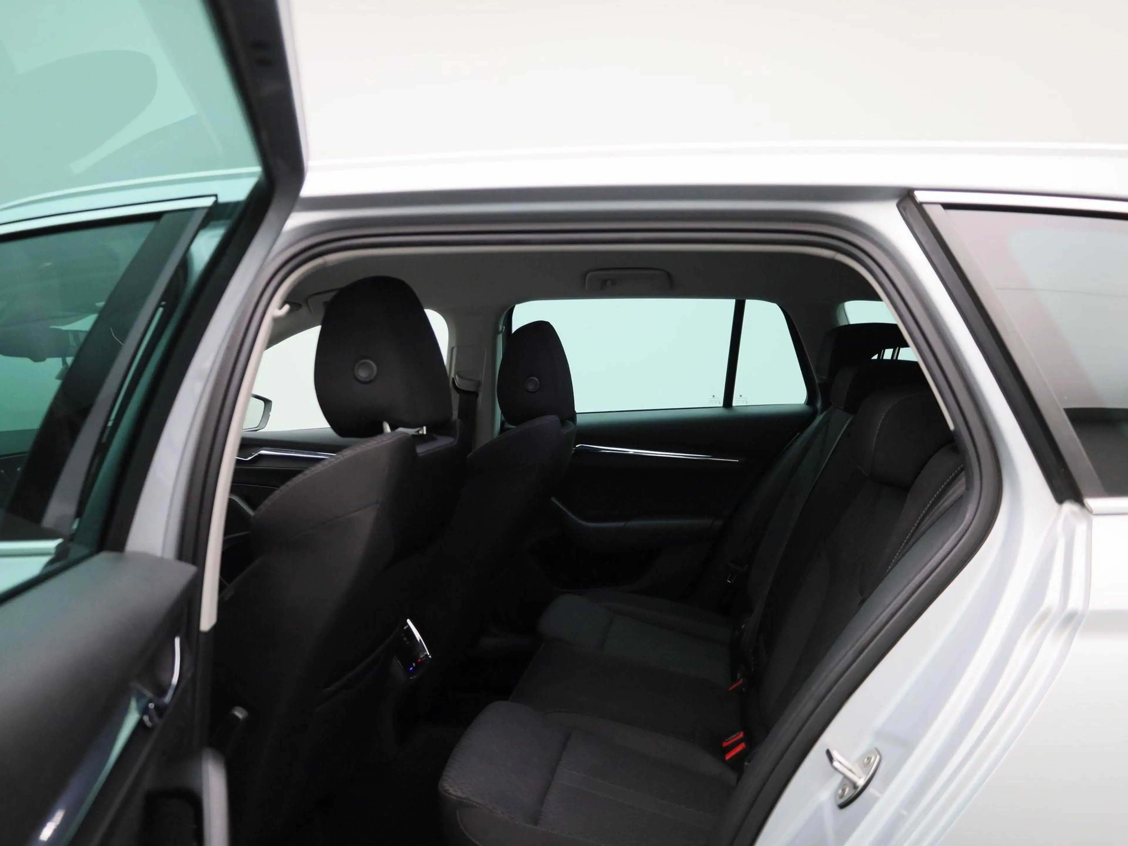 Skoda Octavia Combi 1.0 TSI Business Edition Plus | STOELVERWARM — photo 10
