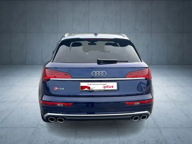 Audi SQ5 view 4