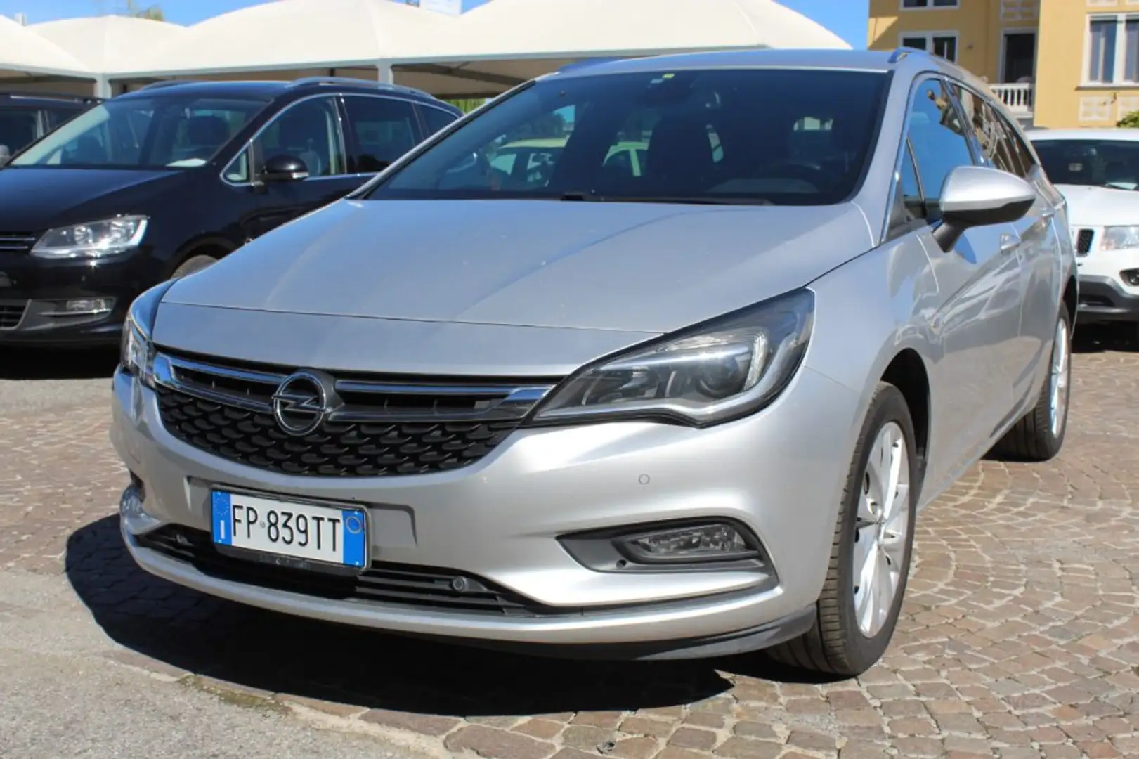 Opel Astra 1.4 Turbo 110CV EcoM Sports Tourer Innovation Silber - 1