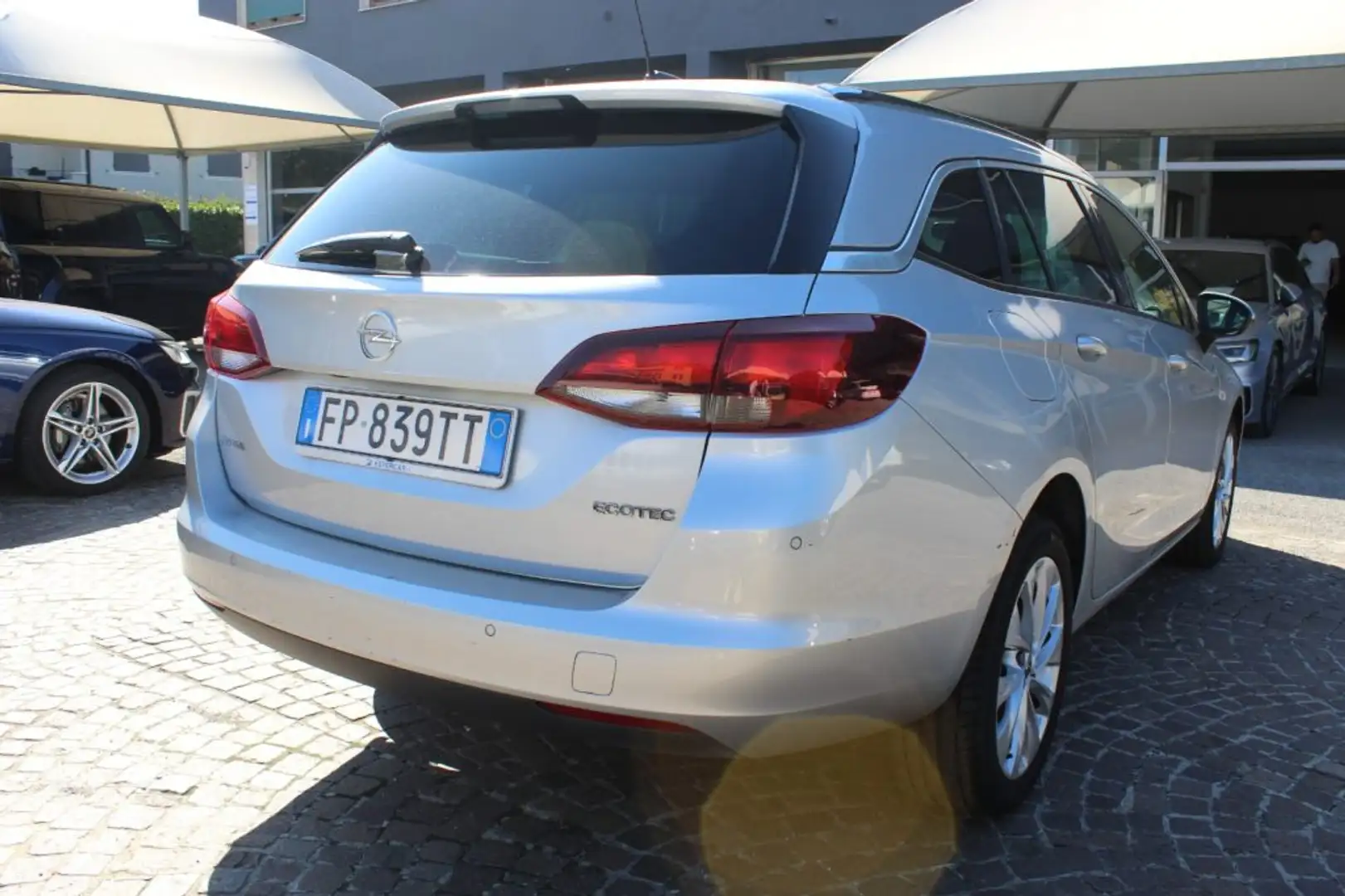 Opel Astra 1.4 Turbo 110CV EcoM Sports Tourer Innovation Silber - 2