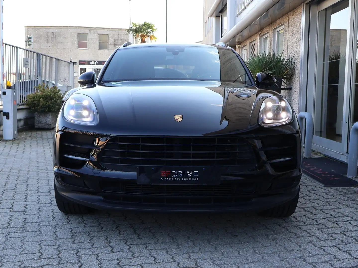 Porsche Macan 2.0 245 CV PDK Schwarz - 2