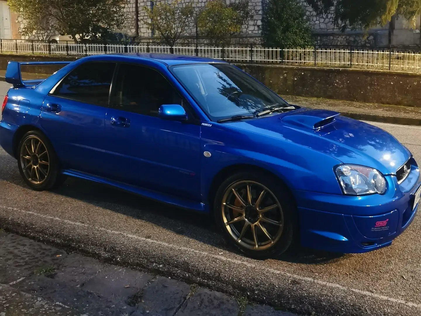 Subaru Impreza Berlina 2.0t STI awd Bleu - 2