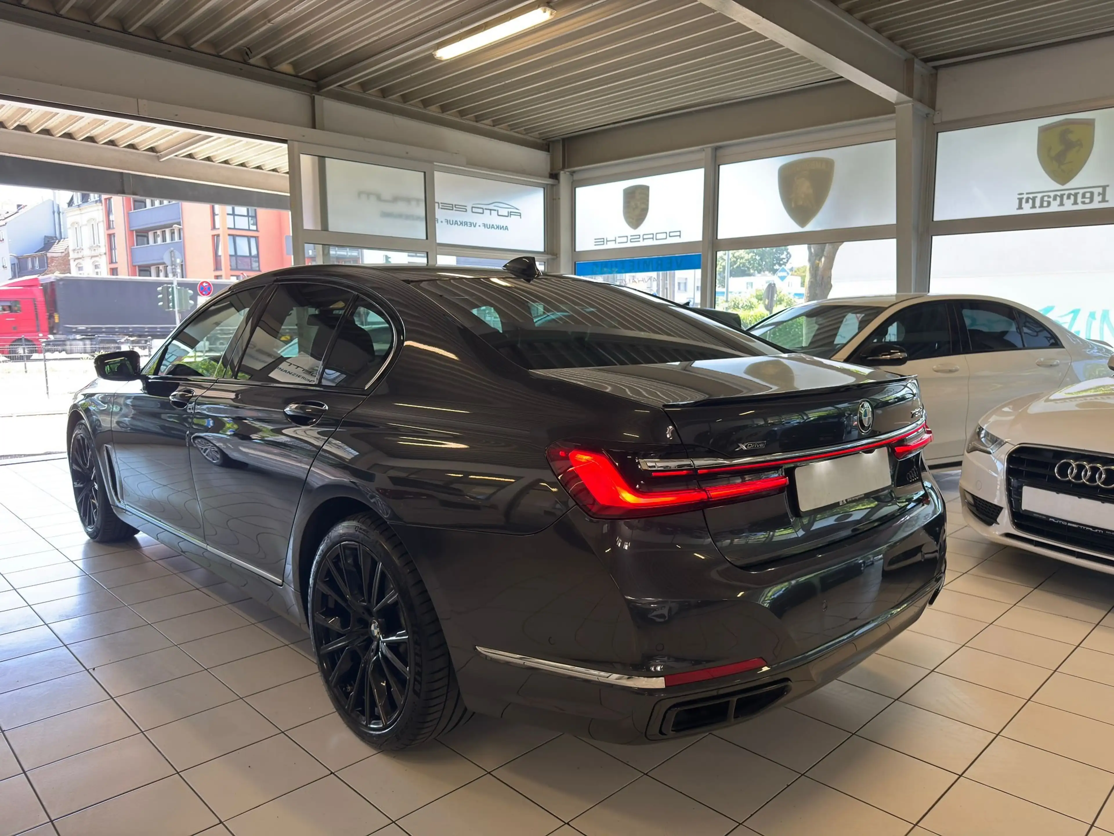 BMW 730 730 d xDrive/Massage/S.Dach/HUD/AHK/8Fach — photo 4