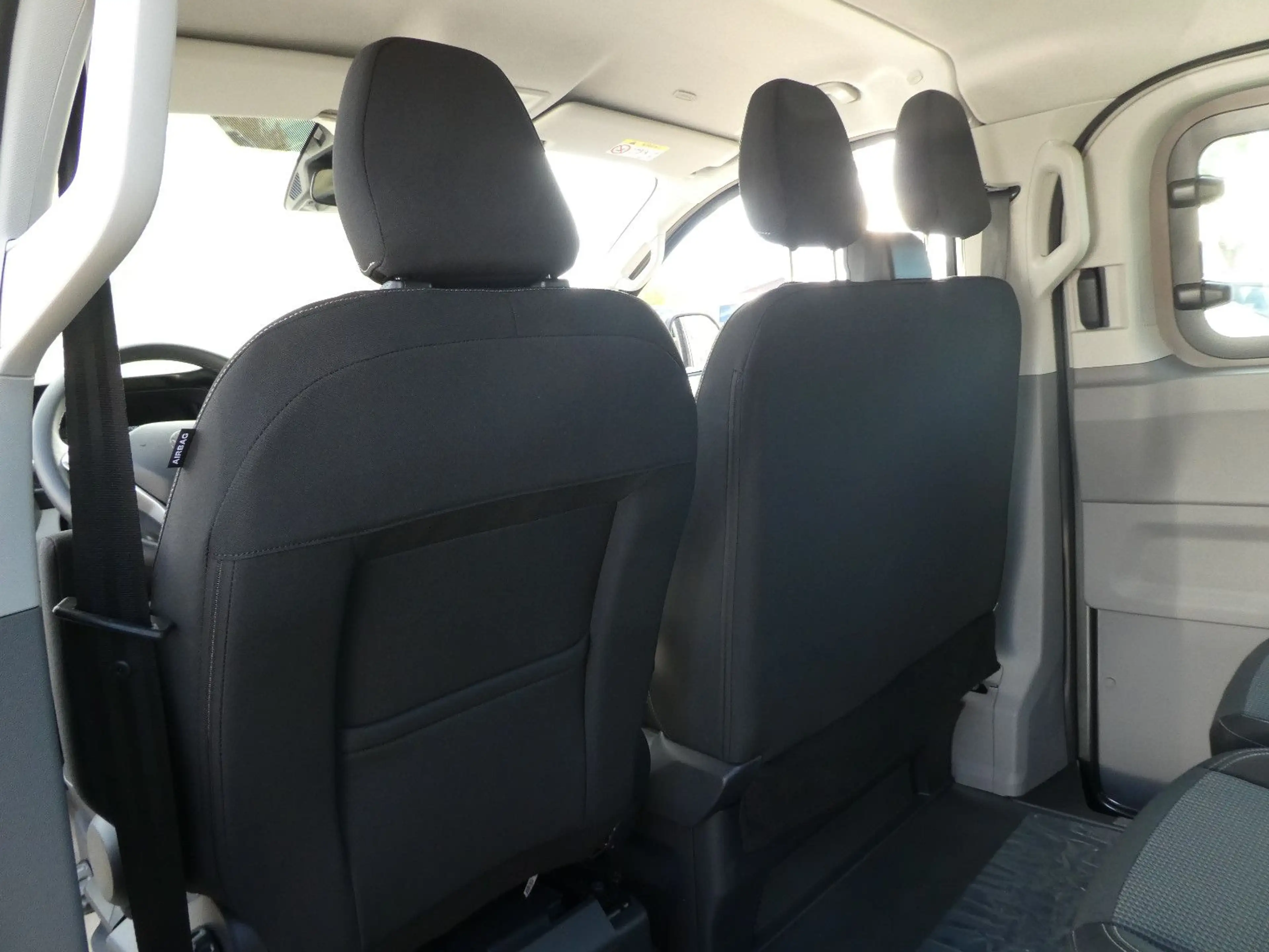 Volkswagen T7 Kombi Transporter Mixto 2x Schiebetüre+6-Si — photo 13